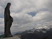 Da Fuipiano giro ad anello: Zuc di Valbona - Passo-Bocca del Grassello - Canti - Tre Faggi - 13 aprile 09  - FOTOGALLERY